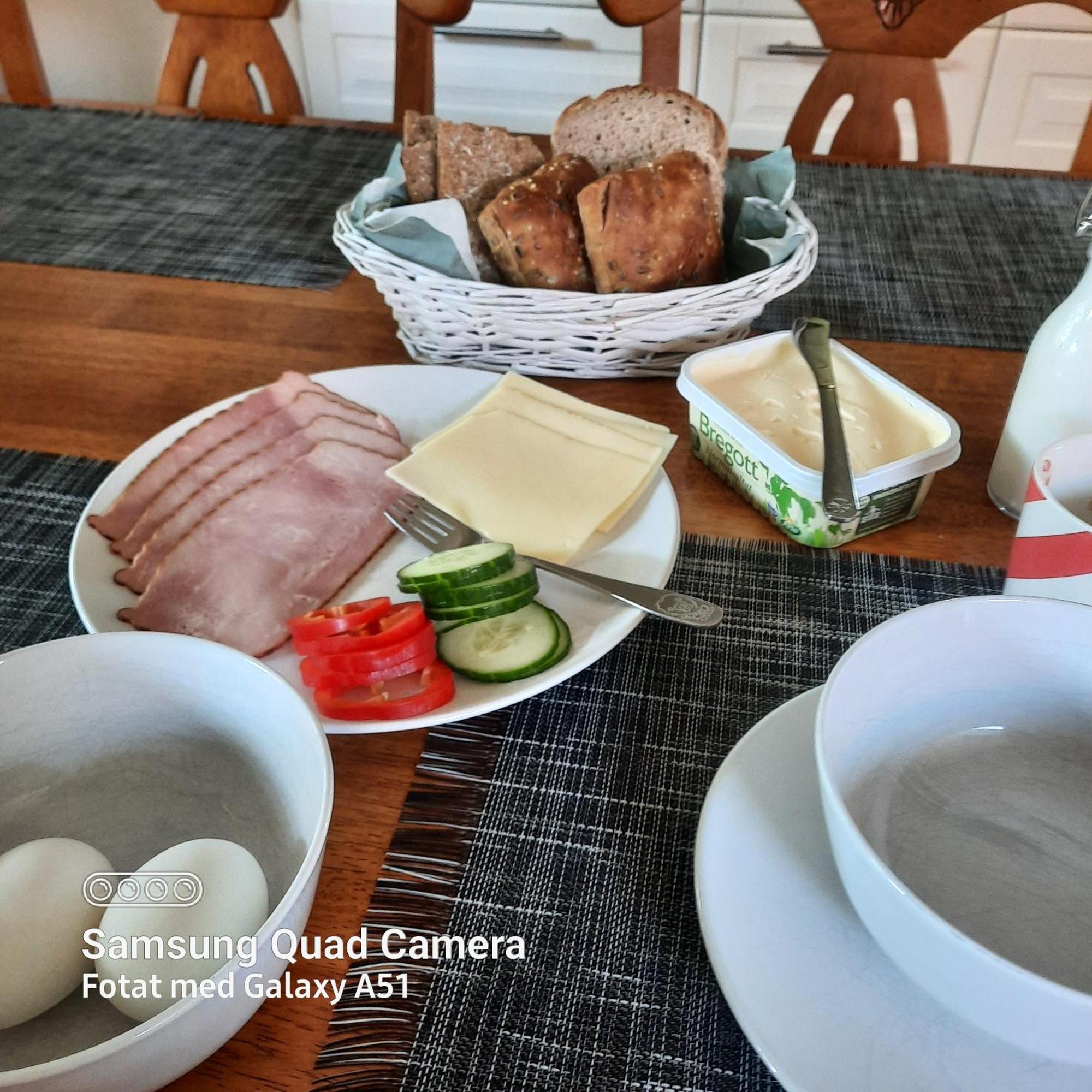 Naturnaera Dubbelrum B&B I Uppsala Ramstalund Luaran gambar